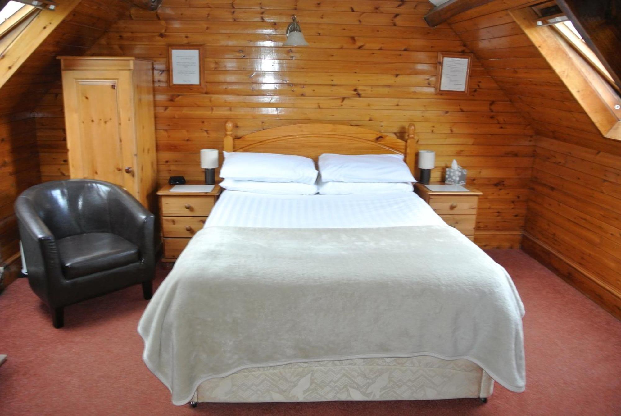 Old Castle Farm Guest House Brecon Exterior foto