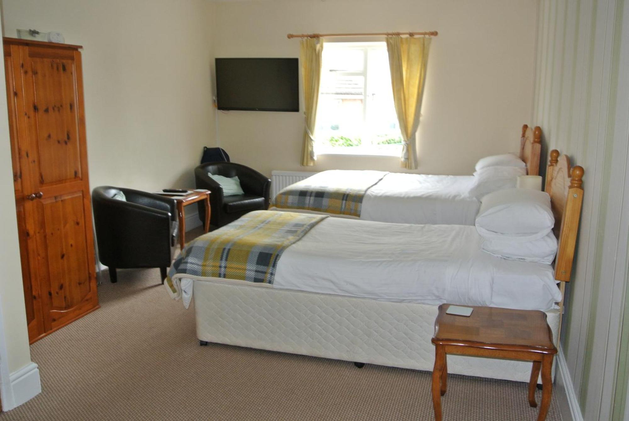 Old Castle Farm Guest House Brecon Exterior foto