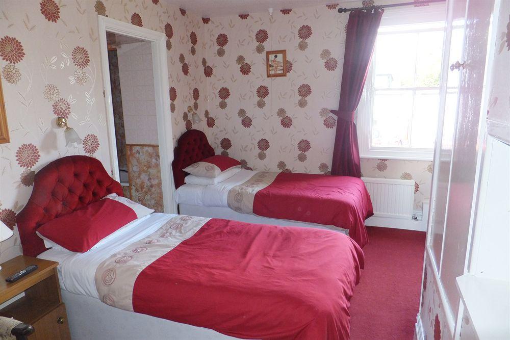 Old Castle Farm Guest House Brecon Exterior foto